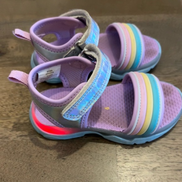 Toddler Light up Rainbow Sandals size 6C - Picture 3 of 5
